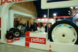 {"id":557,"url":"\/yuklemeler\/hizmet-gorseli\/petlas\/petlas-ahsap-fuar-standi15.jpg","title":null,"desc":null,"order":0,"created_at":"2018-03-15 15:12:37","updated_at":"2018-03-15 15:12:37"}